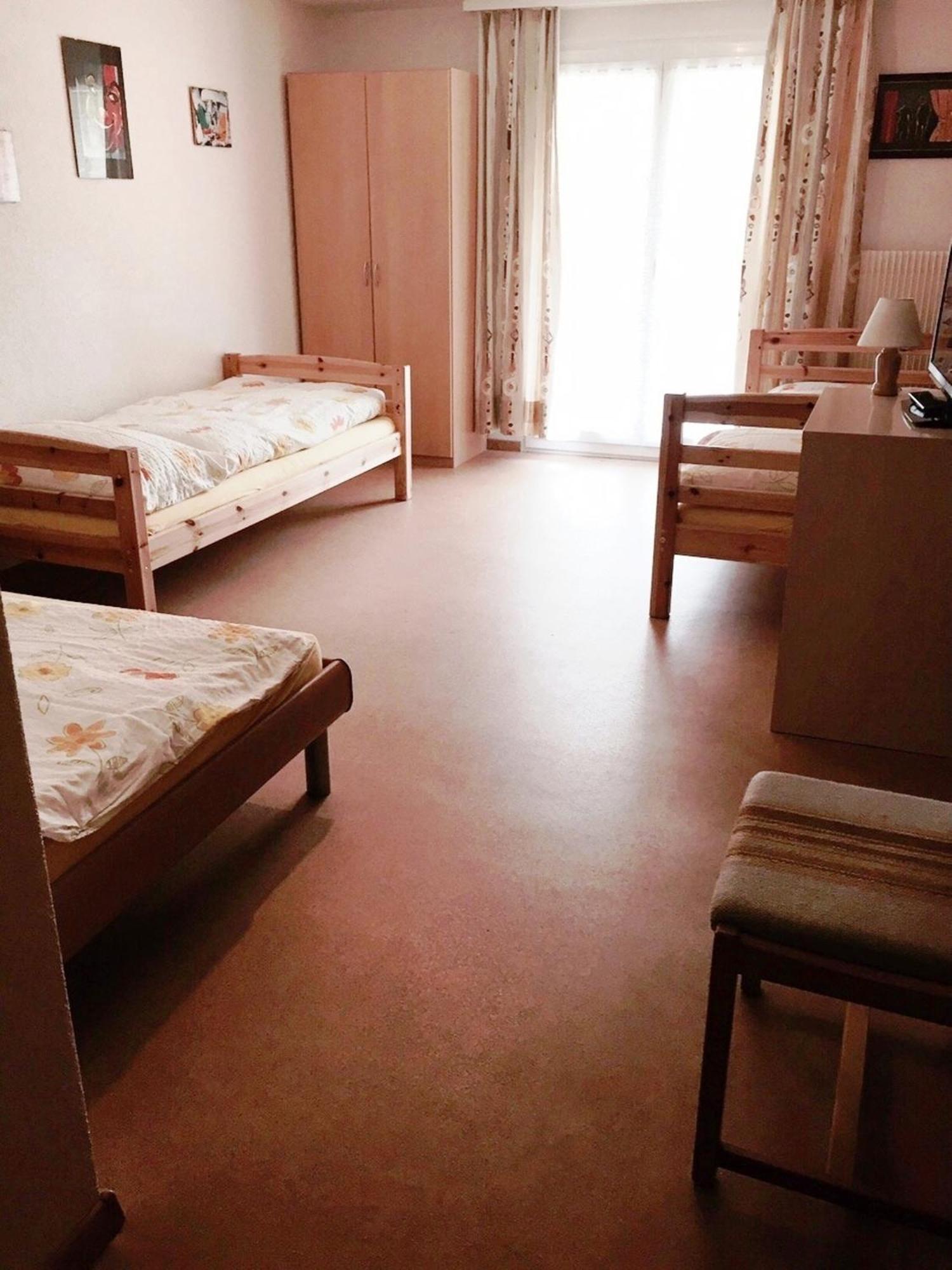 Haus Valesia Apartment Leukerbad Ruang foto